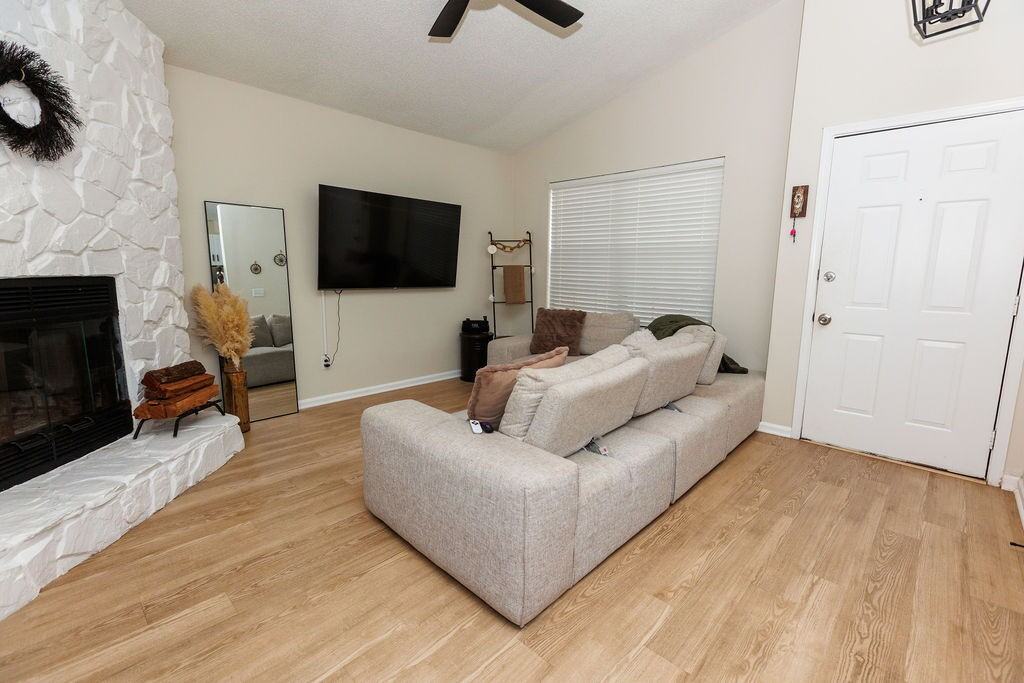 1324 Independence Dr #C - Photo 6 of 18