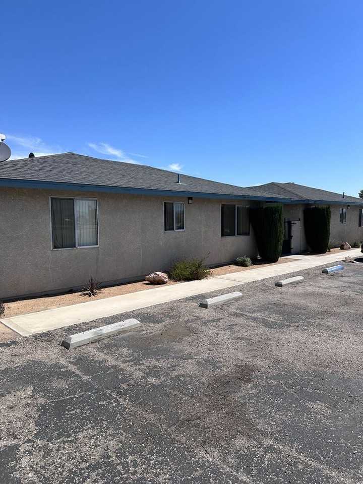 15682 Bear Valley Rd - Photo 2 of 40