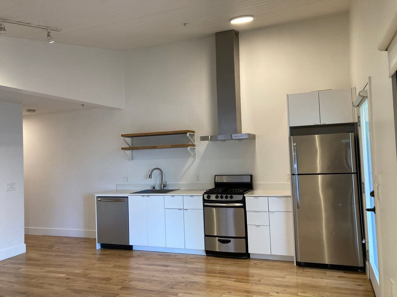 4433 BURNS AVE - Photo 6 of 50