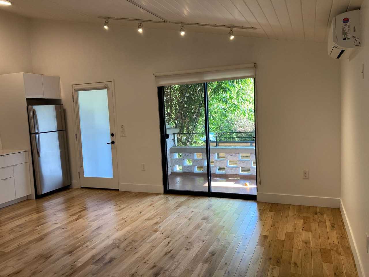 4433 BURNS AVE - Photo 7 of 50