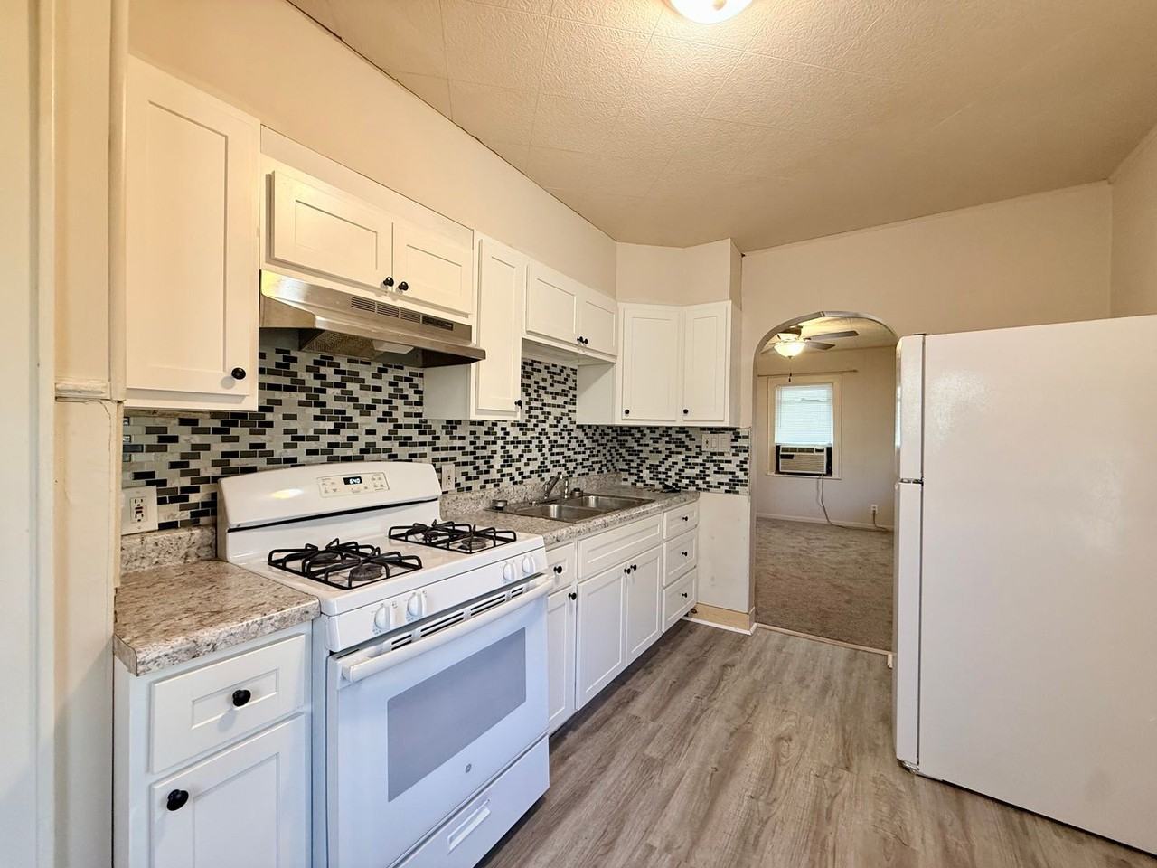 3118 N Finnell Ave - Photo 5 of 8