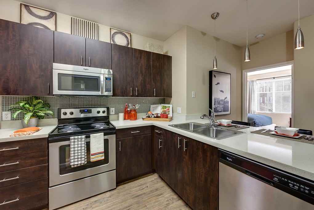 The Landing at Jack London Square - Photo 7 of 41