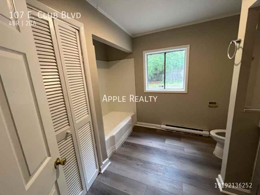 107 E Club Blvd - Photo 7 of 10