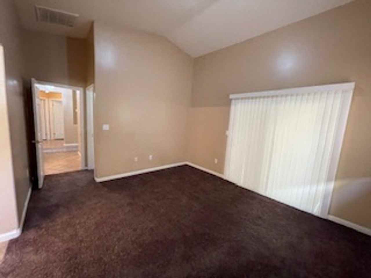 12120 Stonington St - Photo 4 of 12