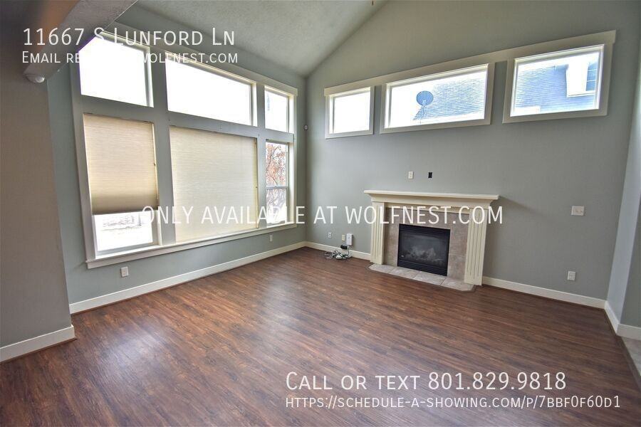 11667 S Lunford Ln - Photo 3 of 40