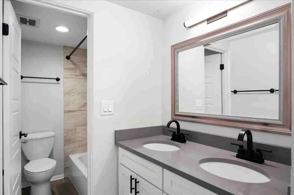 4567 E Yale Ave #103 - Photo 6 of 42