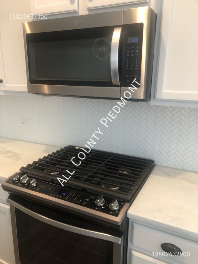 1144 Streamside Ln - Photo 7 of 19