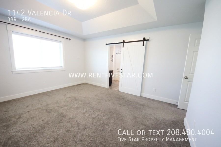 1142 Valencia Dr - Photo 7 of 17