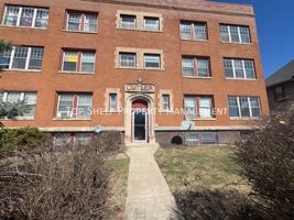 featured image of 2419 Cottage Grove Ave #7