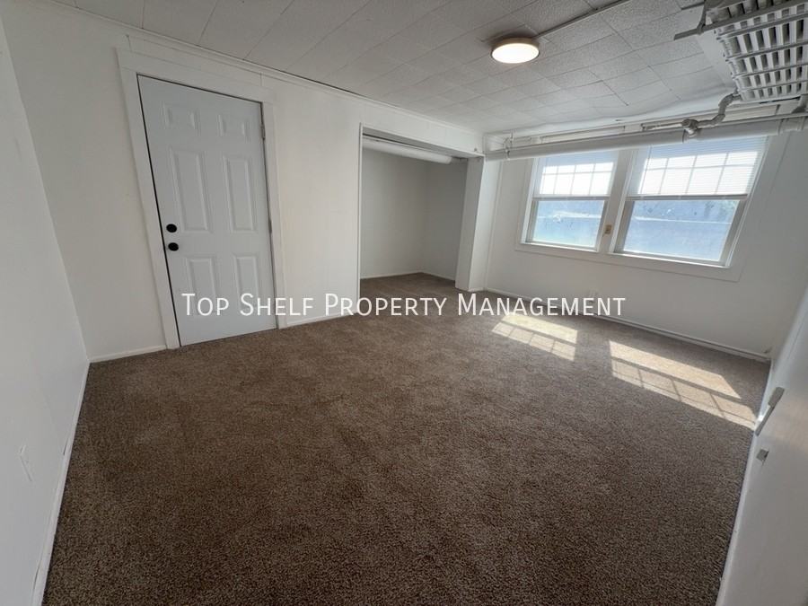 2419 Cottage Grove Ave #7 - Photo 2 of 6