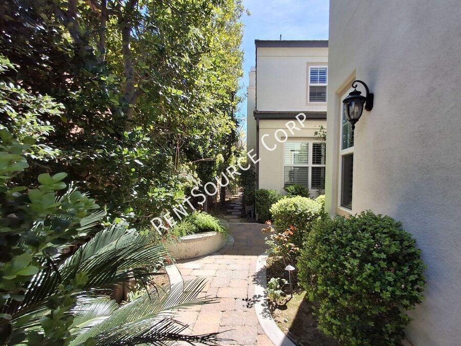 27046 Maple Tree Ct - Photo 5 of 50