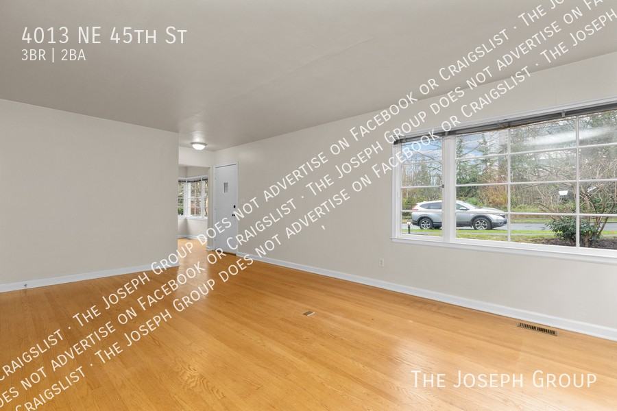 4013 Ne 45th St - Photo 4 of 39