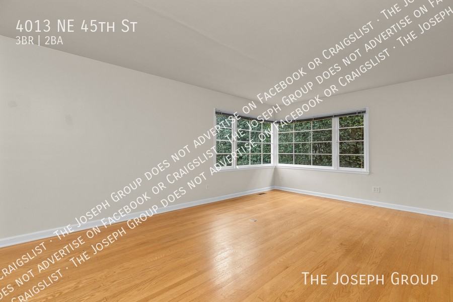 4013 Ne 45th St - Photo 5 of 39