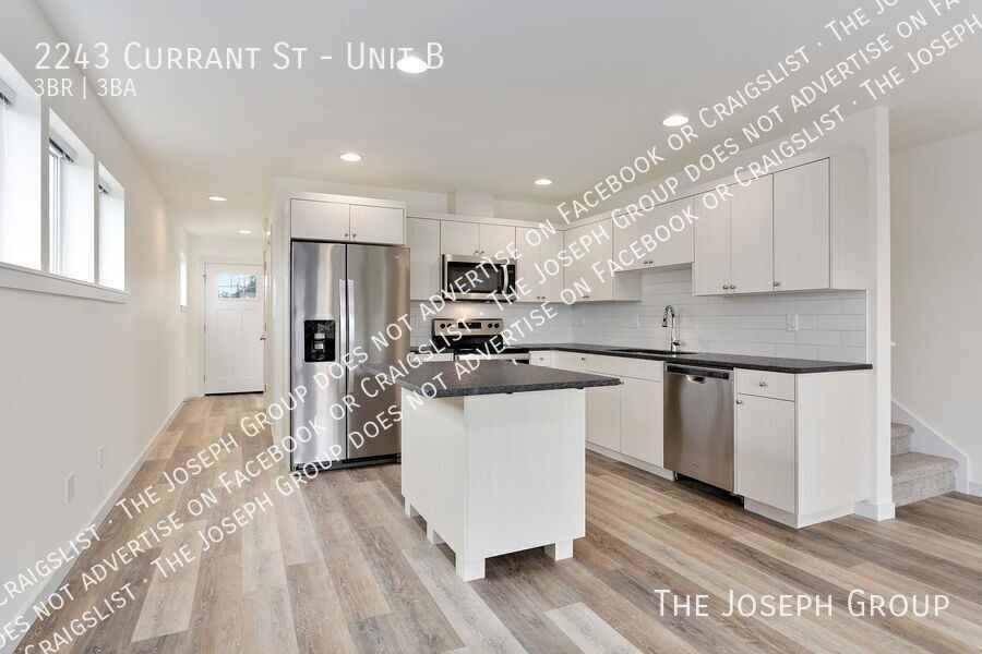 2243 Currant St #B - Photo 4 of 30