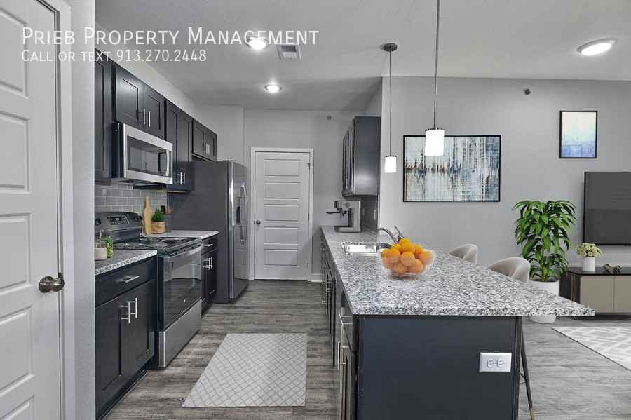 22204 W 123rd Ter #209B6