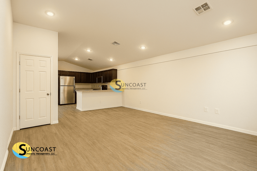 608 Skyline Blvd - Photo 2 of 15