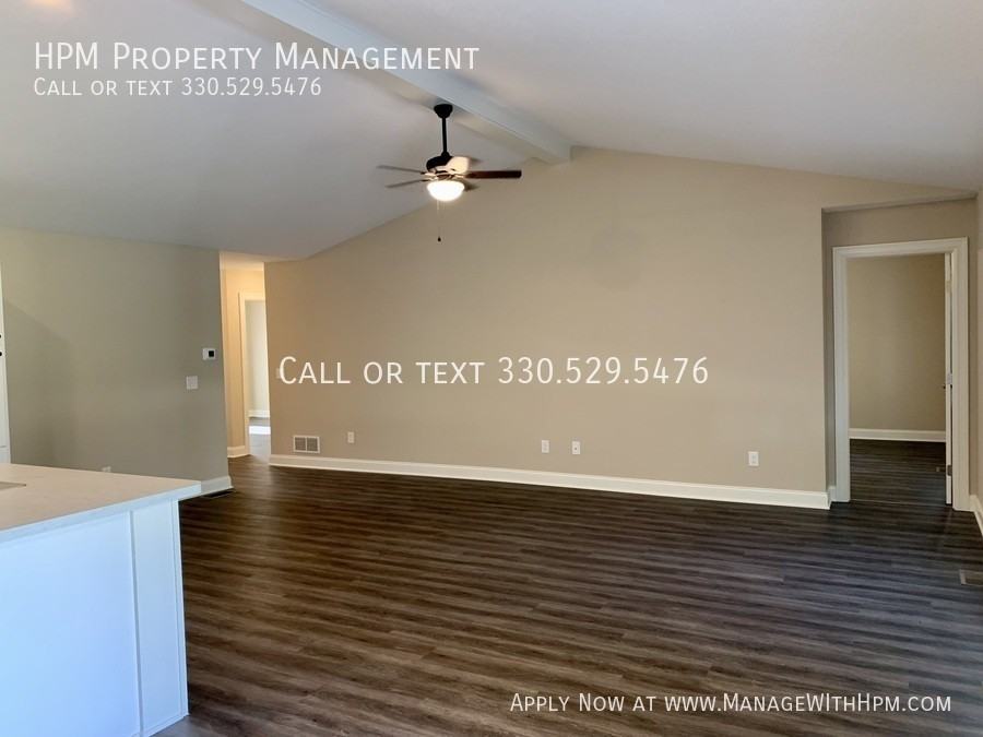 2469 Delaware Ave Sw - Photo 5 of 19