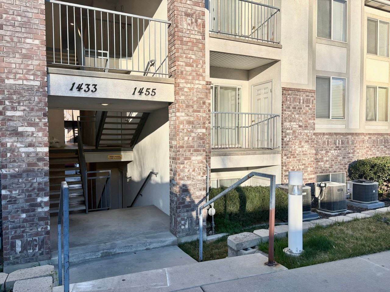 1433 S 430 W - Photo 2 of 20
