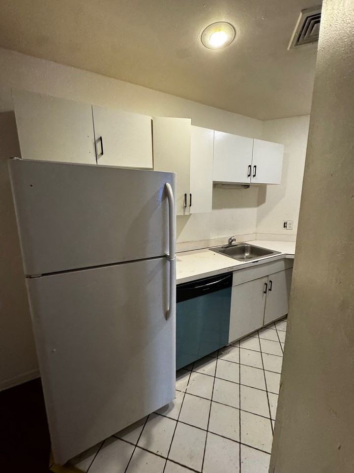 Cigar Factory Apartments - Photo 3 of 12