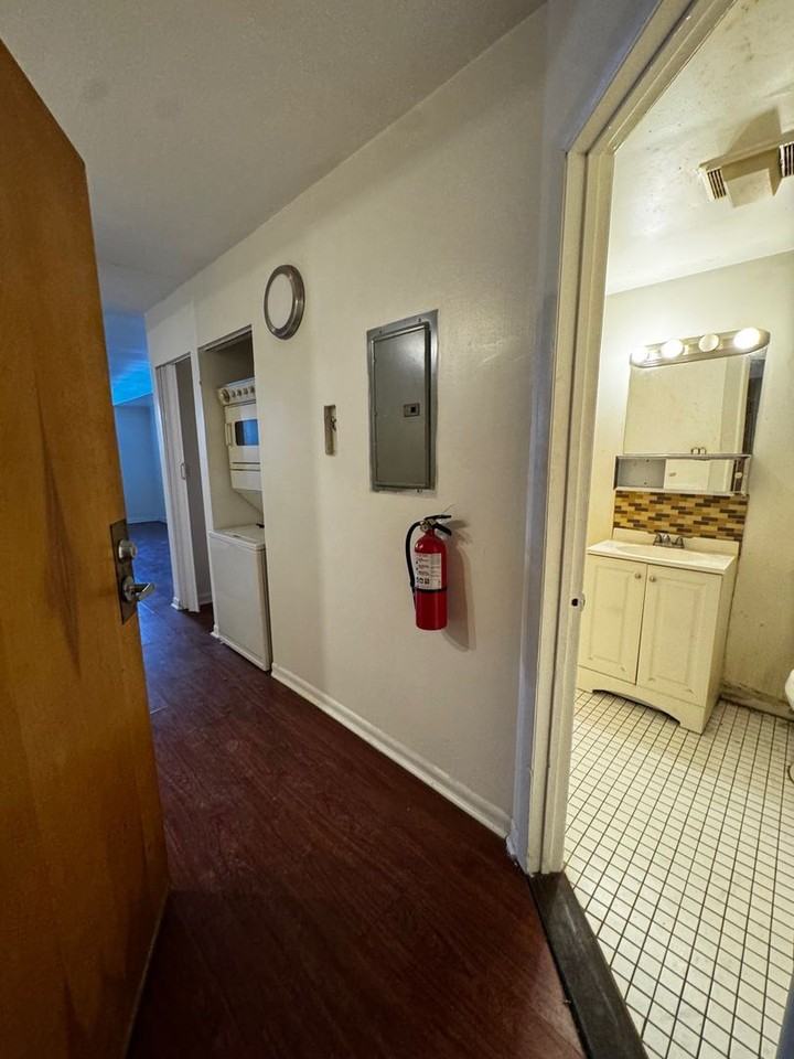 Cigar Factory Apartments - Photo 4 of 12