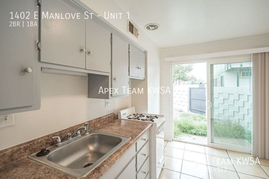 1402 E Manlove St #1 - Photo 5 of 30