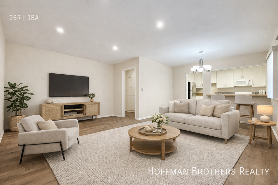 1220 N Harper Ave #4 - Photo 2 of 8