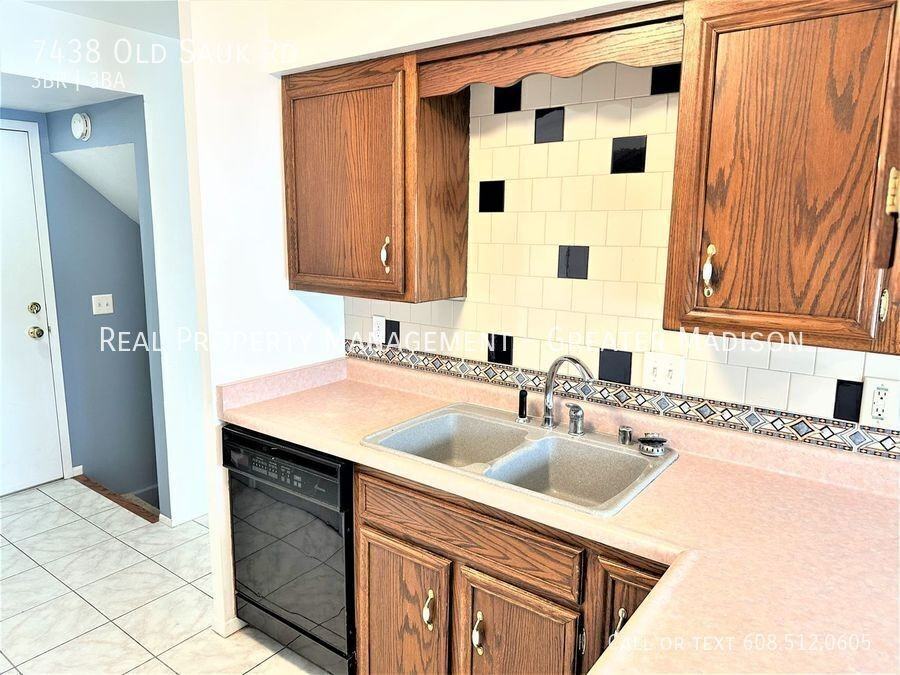 7438 Old Sauk Rd - Photo 7 of 18