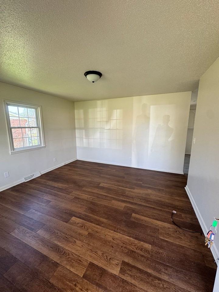 516 Monroe St - Photo 5 of 21