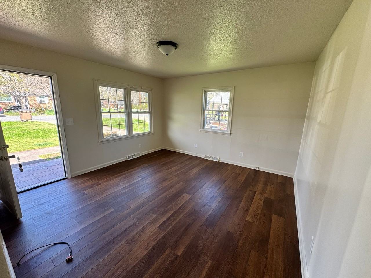 516 Monroe St - Photo 6 of 21