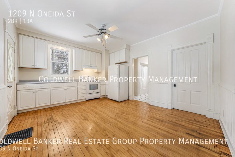 1209 N Oneida St - Photo 5 of 18