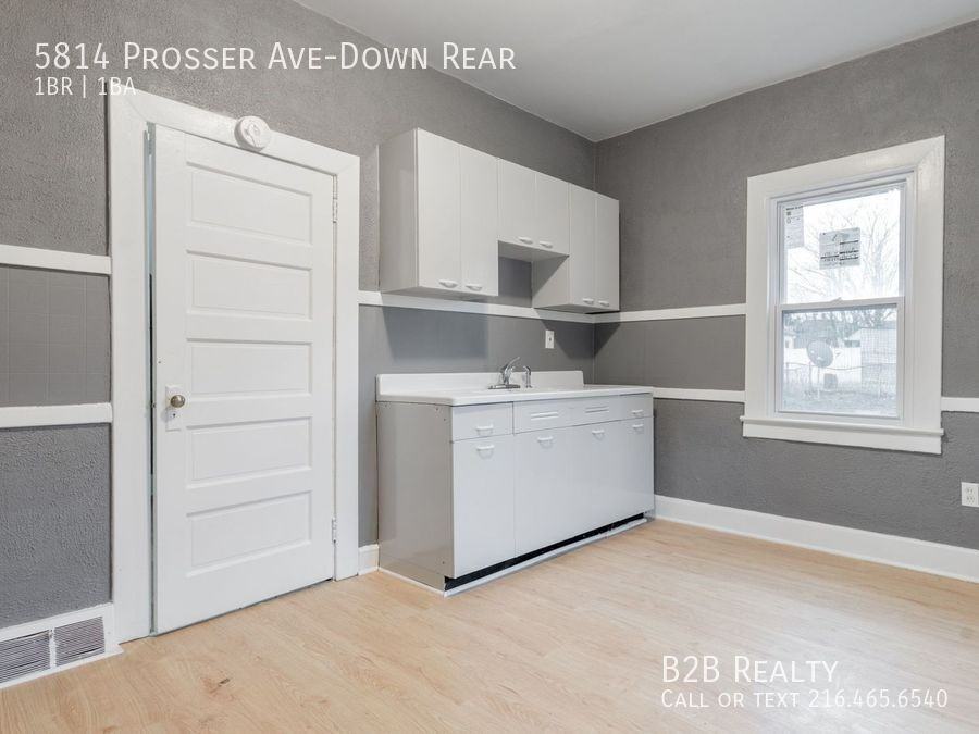 5814 Prosser Ave-Down Rear - Photo 6 of 27