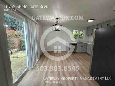 10752 Se Holgate Blvd - Photo 4 of 20