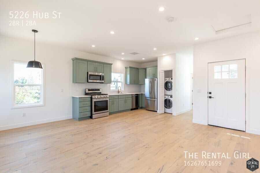 5226 Hub St - Photo 4 of 14