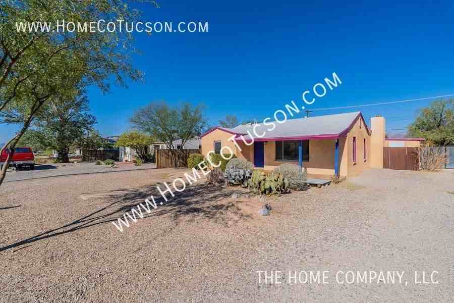 3949 E 2nd St - Photo 5 of 50