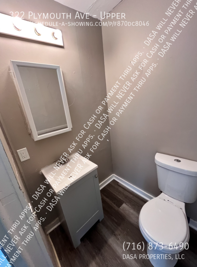 322 Plymouth Ave - Photo 6 of 12