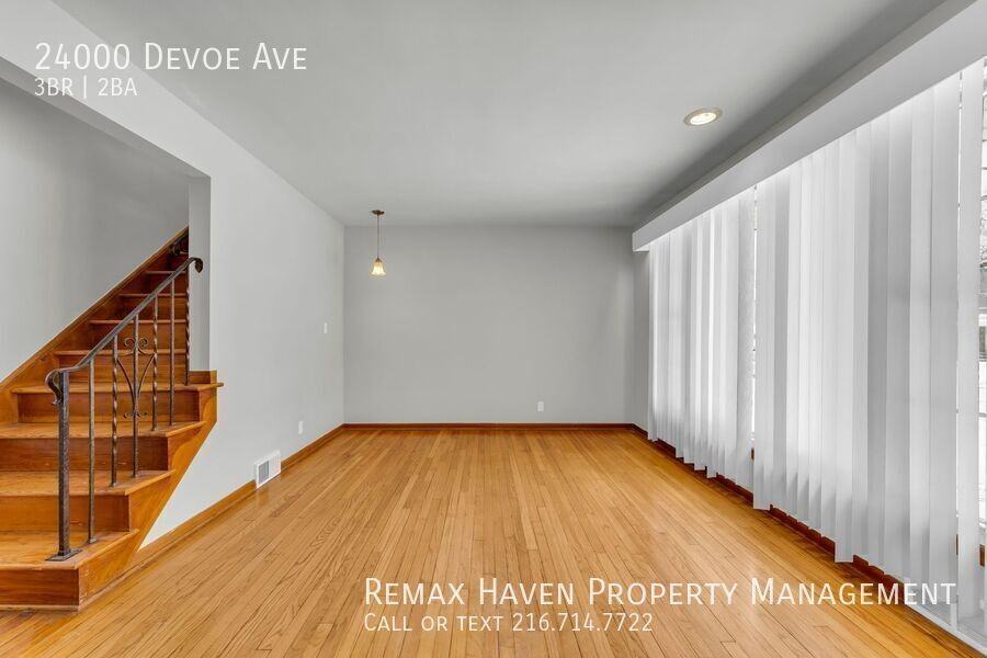 24000 Devoe Ave - Photo 4 of 30