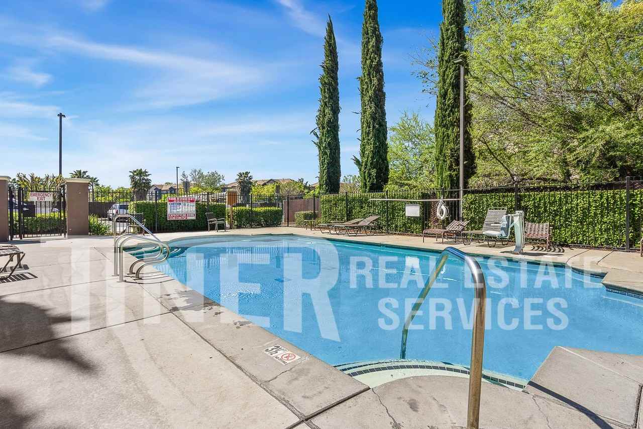 50 Regency Park Cir #12102 - Photo 2 of 25