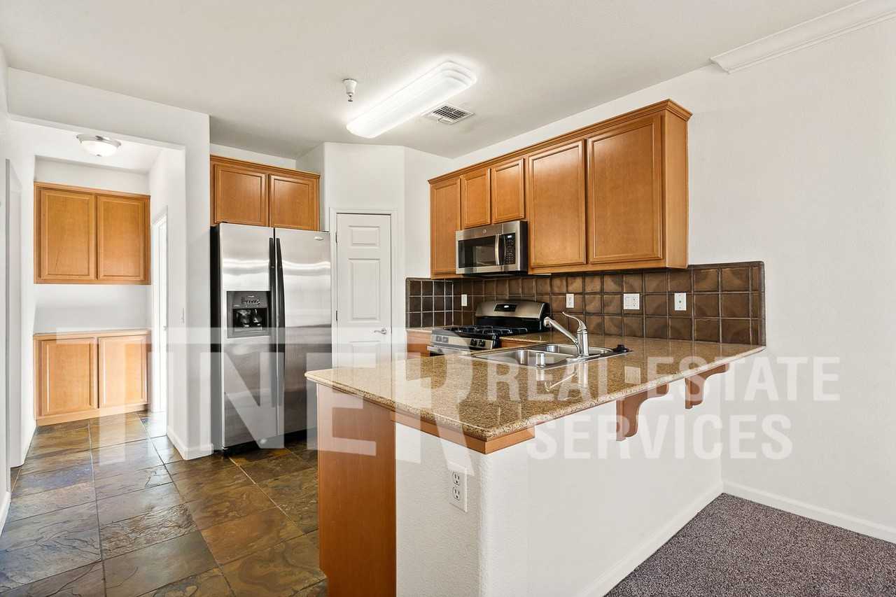 50 Regency Park Cir #12102 - Photo 7 of 25