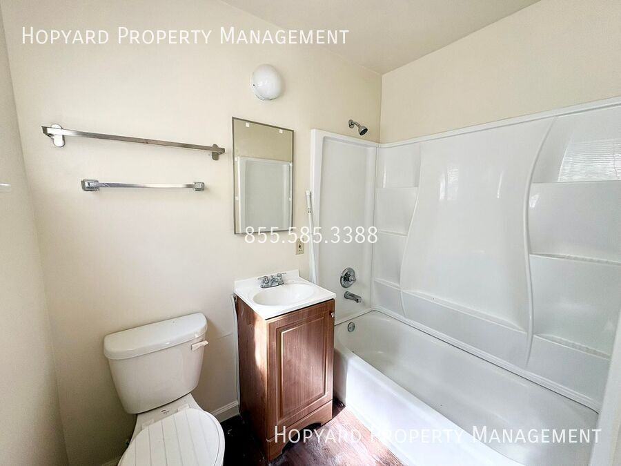 2146 Sacramento St #3 - Photo 6 of 7