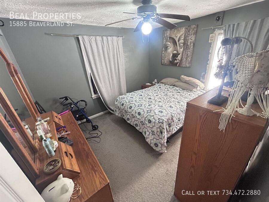 15885 Beaverland St - Photo 2 of 5