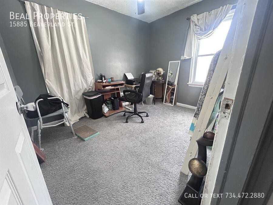 15885 Beaverland St - Photo 3 of 5