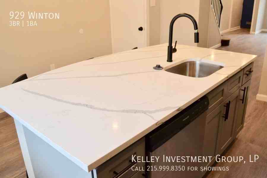 929 Winton St - Photo 6 of 34