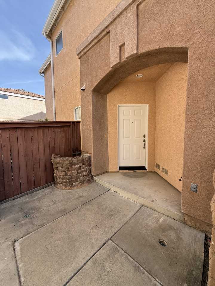 10905 Caminito Arcada #10905 - Photo 2 of 11