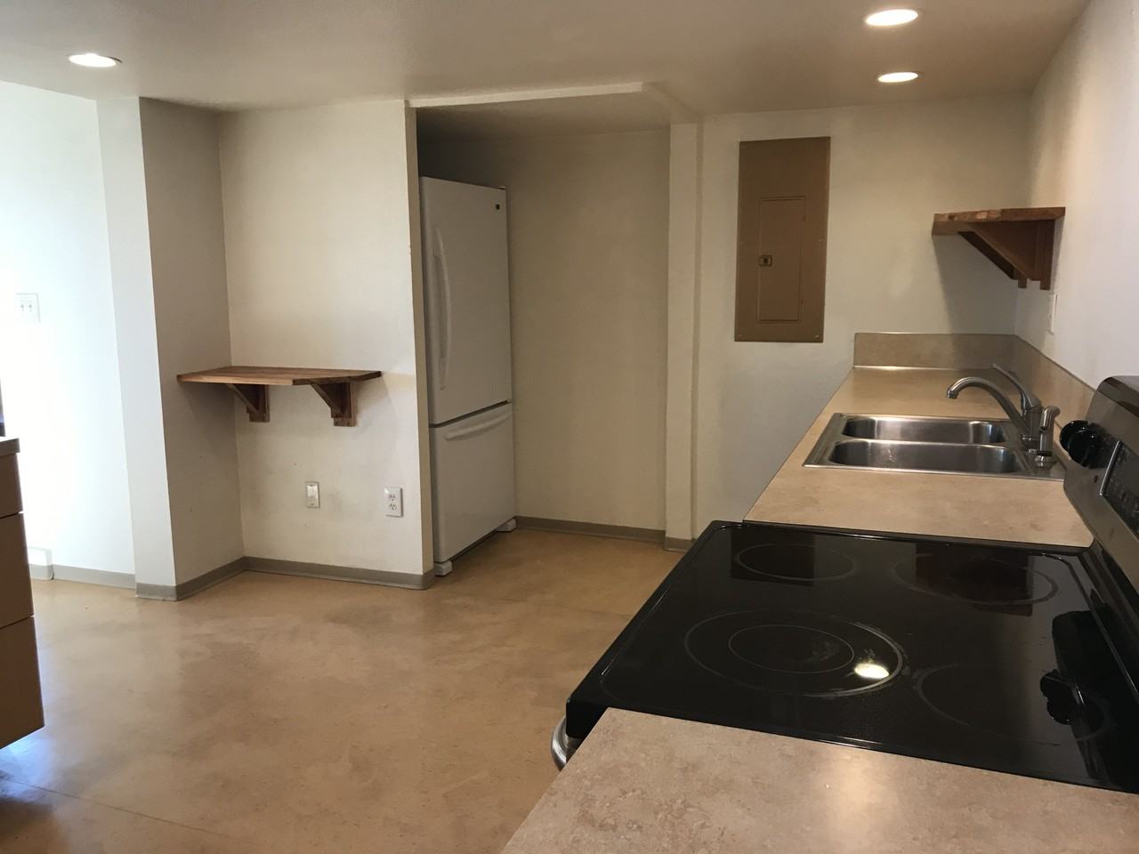 5202 37th Ave Sw #NA - Photo 4 of 11