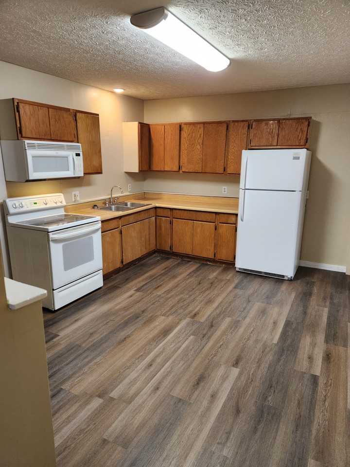 26 N Hartford Ave #A - Photo 3 of 6