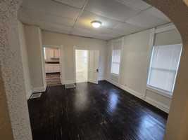 featured image of 830 W Jefferson St #1