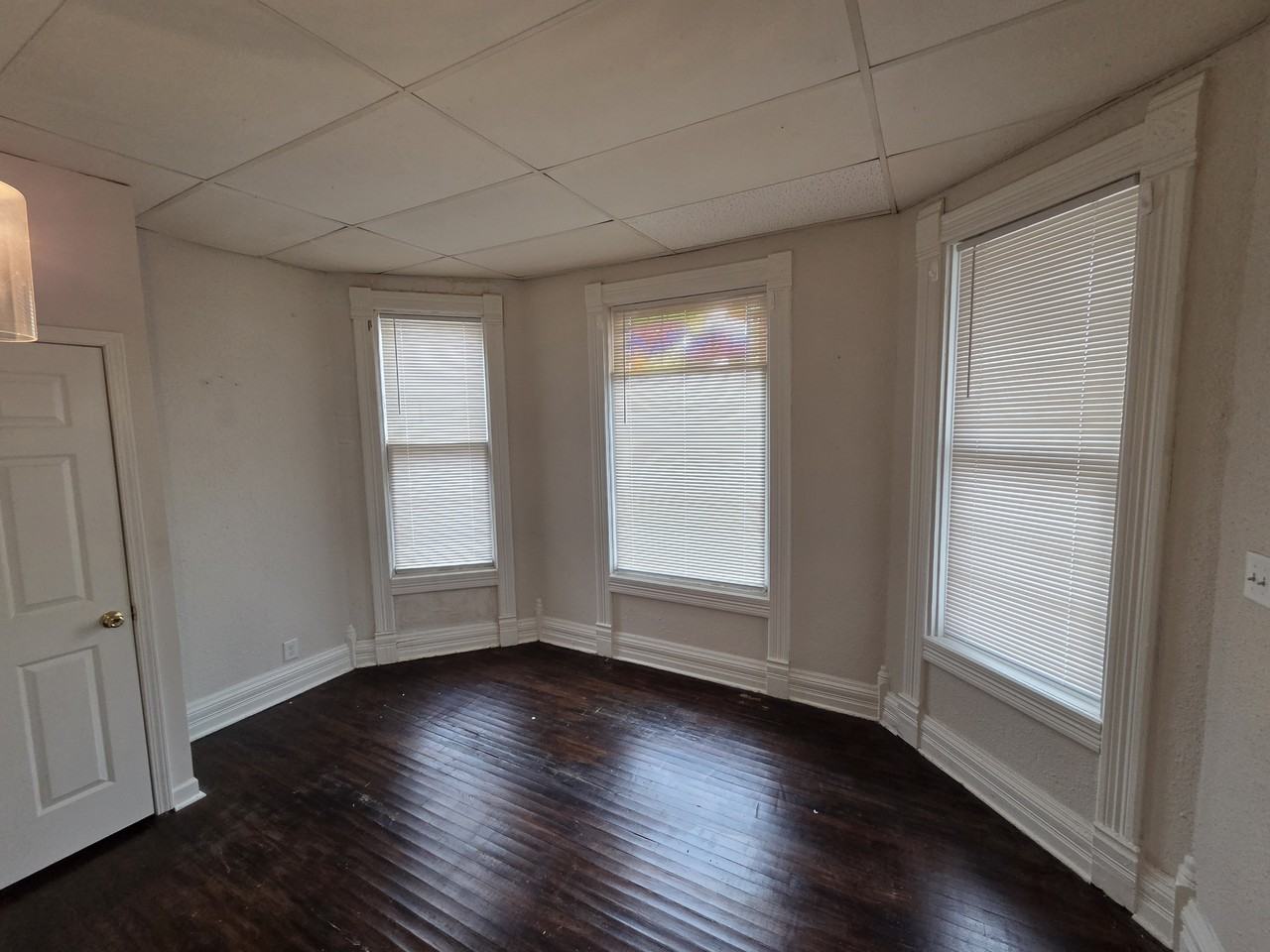 830 W Jefferson St #1 - Photo 3 of 6