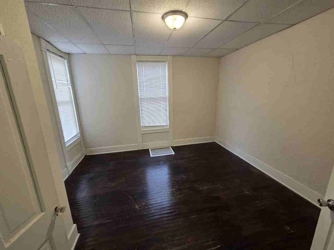 830 W Jefferson St #1 - Photo 6 of 6