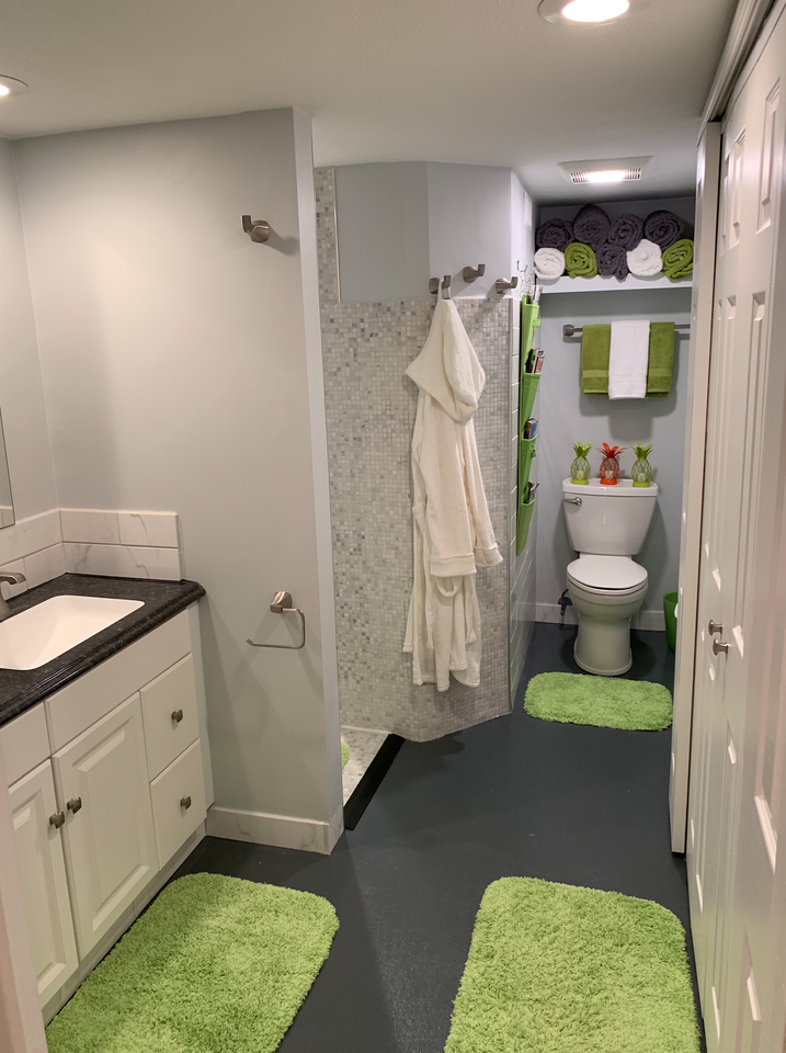 933 E Beardsley Ave #1 - Photo 7 of 11