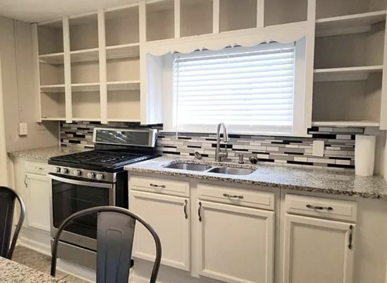 702 Hansell St Se #A - Photo 7 of 15